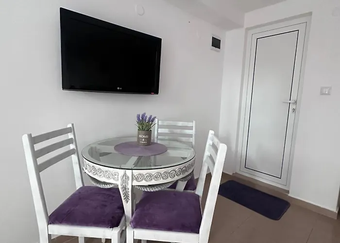 Apartament House Velevi