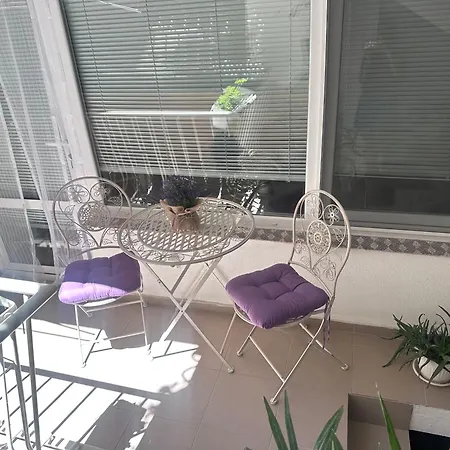Apartament House Velevi