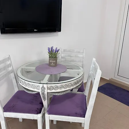 Apartment House Velevi *